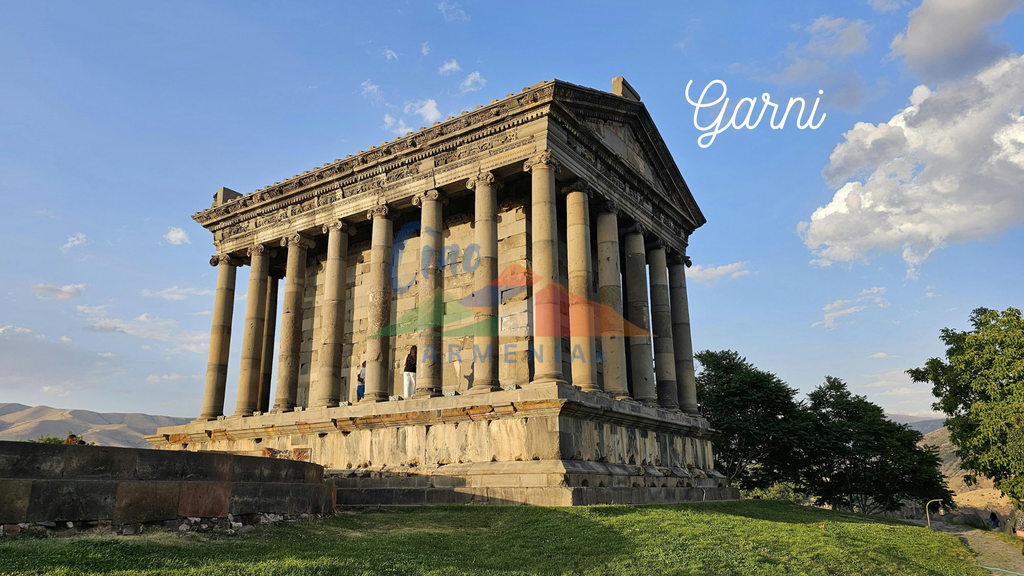 Tour privato al tempio pagano di Garni, Monastero di Geghard, Symphony of Stones: Dal Tempio Pagano al Monastero Mistico